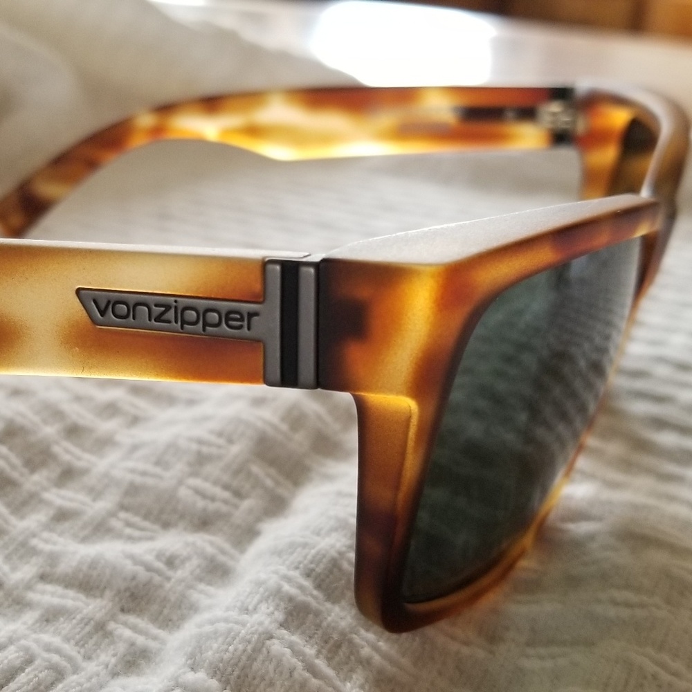 Vonzipper "Elmore " Sunglasses